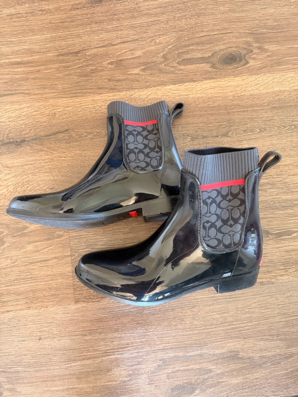 Coach Black Glossy Chelsea Rain Boot with Red Accent Sz 10 - Picture 5 of 7